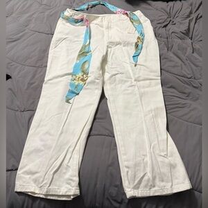 NWT White Capris with Floral Scarf Accent 12